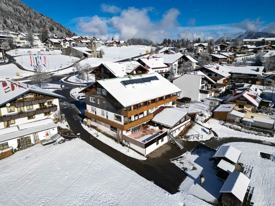 Hausansicht Winter Hotels Oberjoch