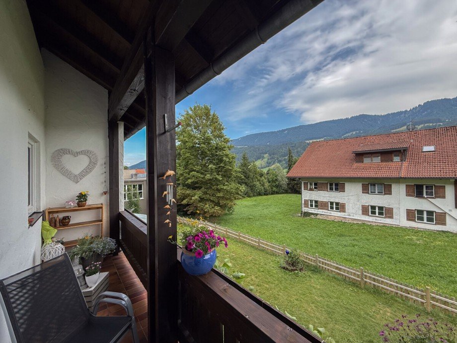Balkon WHG OG West Mehrfamilienhaus Oberstaufen / Wiedemannsdorf