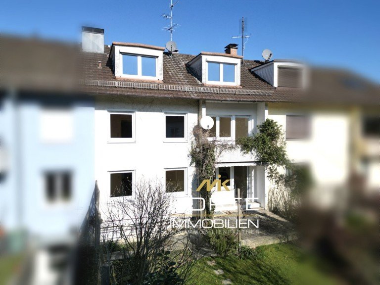 Hausansicht Lindau Reihenmittelhaus Charmantes Reihenmittelhaus in Seen�he - Vielseitig nutzbar mit Potenzial f�r drei Wohneinheiten