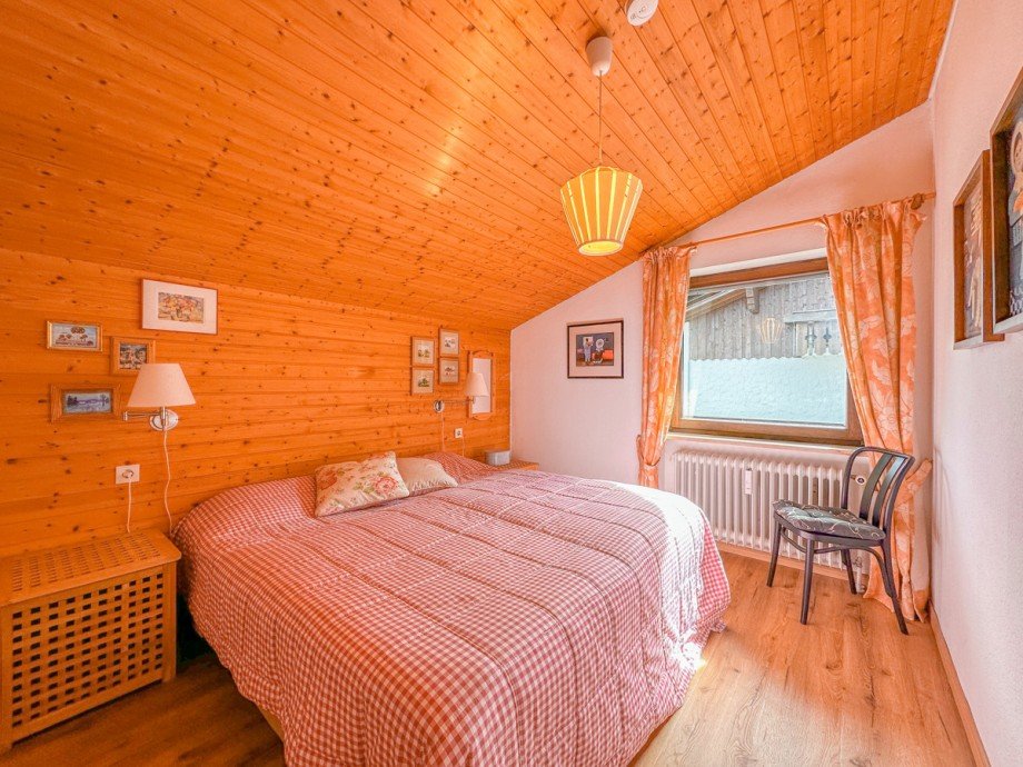 Schlafzimmer 1 Dachgeschosswohnung Oberreute / Irsengund