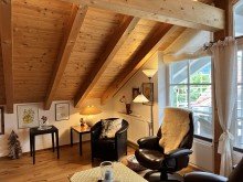  4 Zimmer Dachgeschoss Wohnung 
mit drei Balkonen!