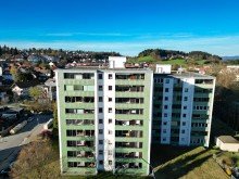 Hausansicht Kapitalanlage mit Weitblick in Lindenberg im Allg�u: 3-Zimmer-Wohnung mit Westbalkon und Tiefgarage