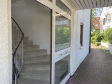 Treppenhaus Apartment mit Terrasse 
und PKW Stellplatz im Freien 
zentrumsnah in Lindau - Aeschach!