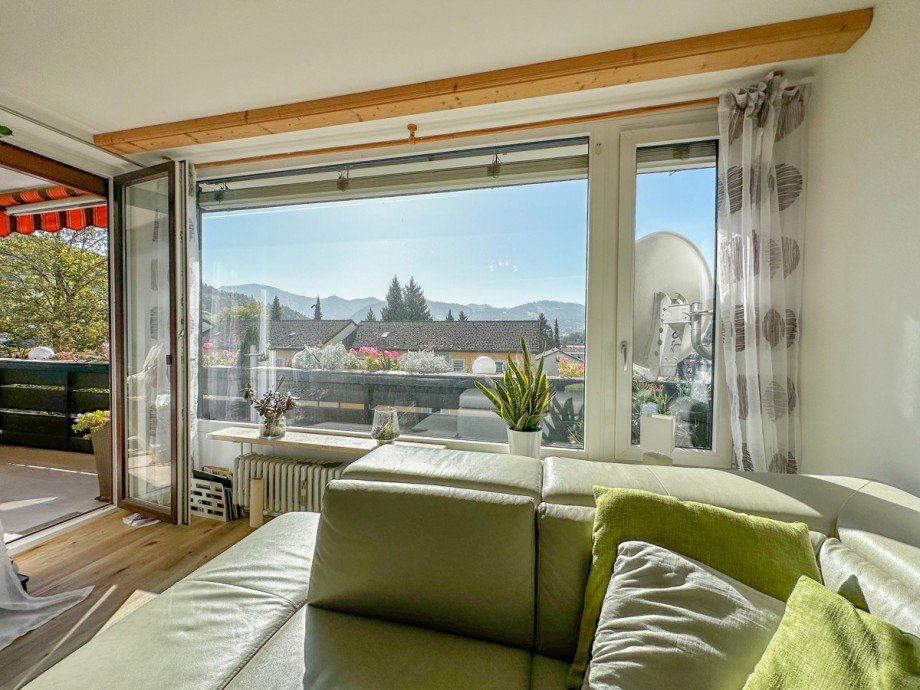 Wohn und Esszimmer Etagenwohnung Oberstaufen
