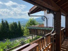Zugang Haupteingang Ein Haus in Top Lage 
in Immenstadt im Allg�u 
mit unverbaubarem Blick in die Berge!