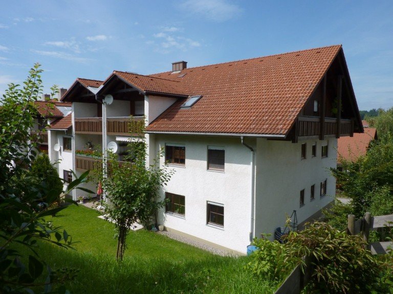 Hausansicht Lindenberg im Allg�u Etagenwohnung Herrlich gro�z�gig Wohnen! 4-Zimmer-Wohnung in zentraler Lage von Lindenberg Sofort beziehbar!