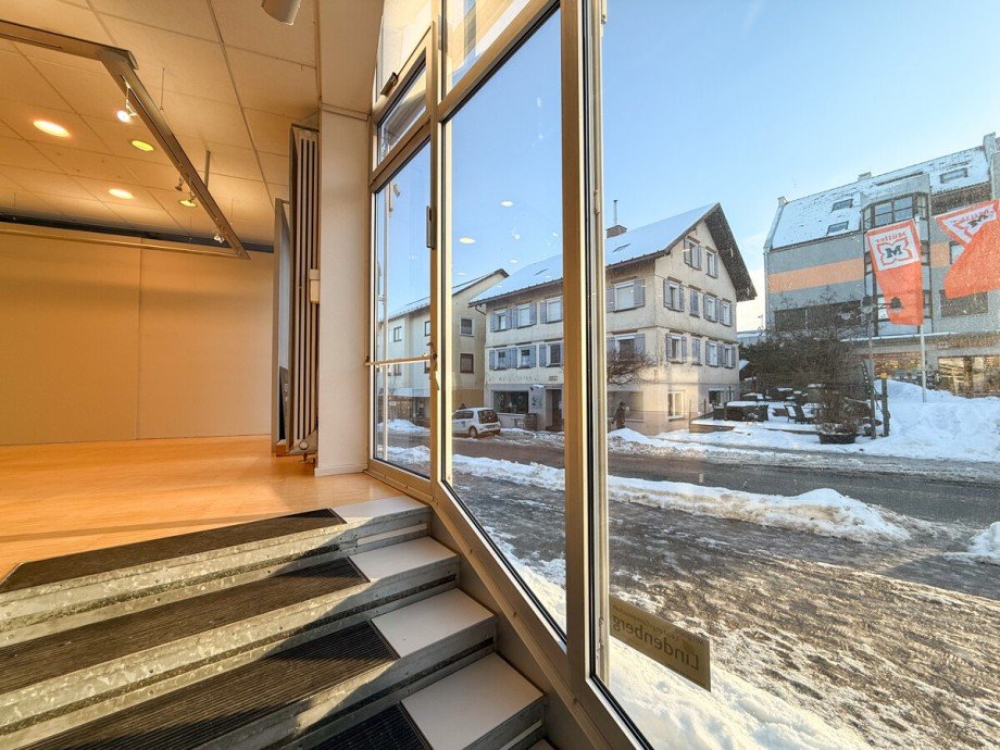 2. Eingang Einzelhandel Lindenberg im Allg�u