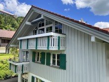  4 Zimmer Dachgeschoss Wohnung 
mit drei Balkonen!