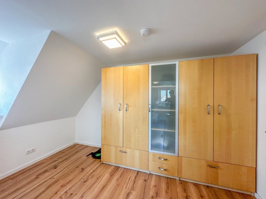 Ankleidezimmer Doppelhaush�lfte Lindenberg im Allg�u