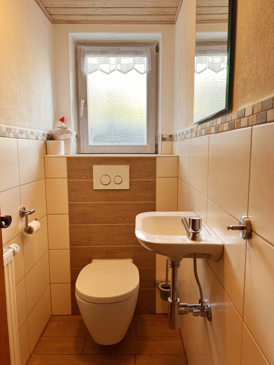 G�ste WC EG Bauernhaus Maierh�fen