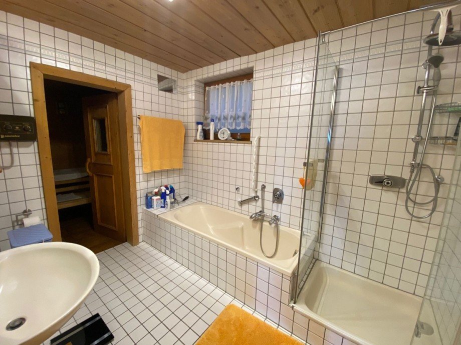 Bad UG. Mehrfamilienhaus Immenstadt im Allg�u