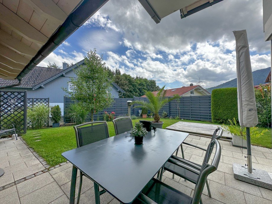 Terrasse mit Esstisch Einfamilienhaus Immenstadt im Allg�u / Rauhenzell