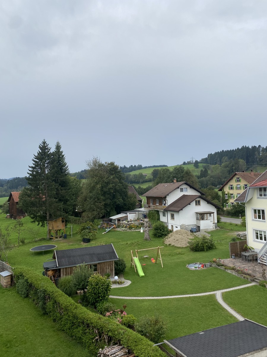 Ausblick vom Dachboden Mehrfamilienhaus Weiler-Simmerberg