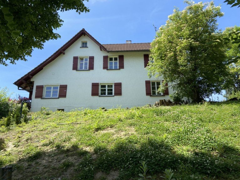  Lindau / Aeschach Doppelhaush�lfte Bauernhaus in Lindau/Aeschach sanierungsbed�rftig **Verkauf im Gebotsverfahren**