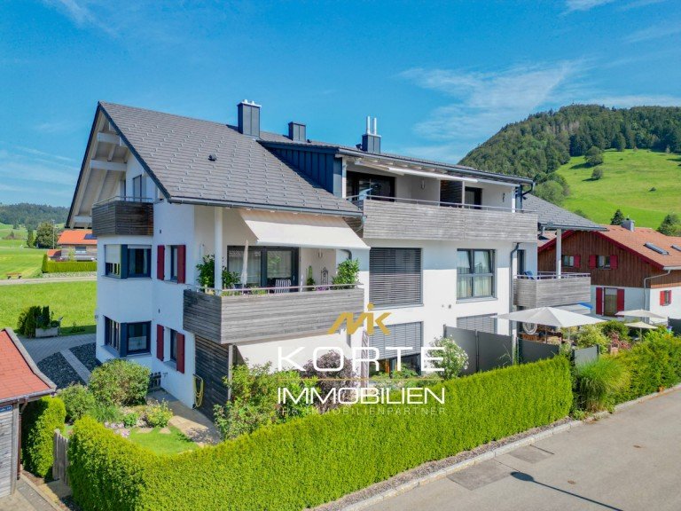 Wohnhaus Oberstaufen Etagenwohnung Stilvolles wohnen: Exklusive 3-Zimmer-Wohnung in Top-Lage von Oberstaufen im Allg�u