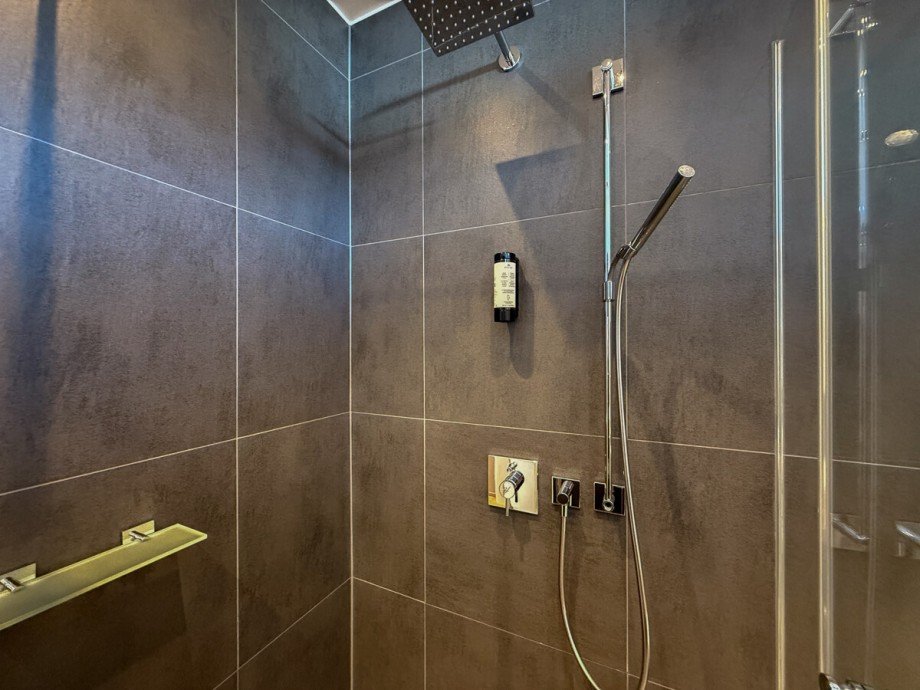Dusche - Bad 2 - Dachgeschosswohnung Oberstaufen