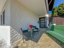 Zugang Einfamilienhaus mit Einliegerwohnung 
in sonniger Ortsrandlage 
von Heimenkirch / Allg�u