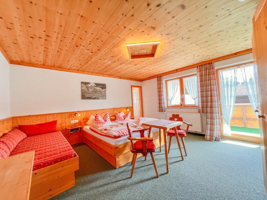G�stezimmer Mehrfamilienhaus Oberstdorf / Tiefenbach bei Oberstdorf