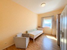 Zimmer Modernes Wohn-Highlight im Zentrum von Lindenberg im Allg�u 
 3-Zimmer Dachgeschoss mit Stil und Komfort