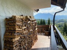 Holzlager Balkon EG. Ein Haus in Top Lage 
in Immenstadt im Allg�u 
mit unverbaubarem Blick in die Berge!