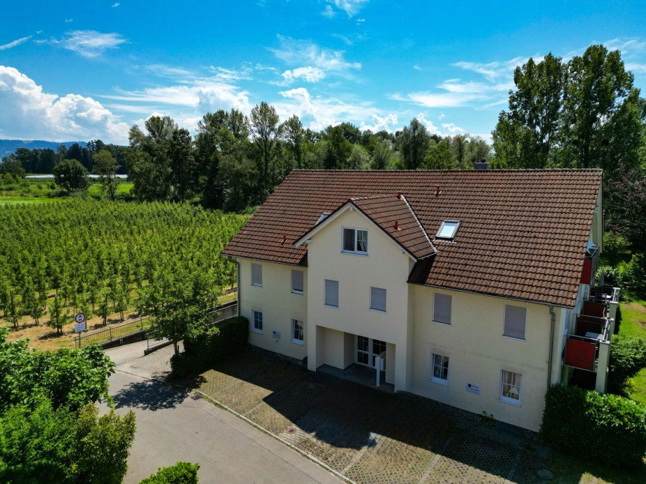 Hausansicht Front Dachgeschosswohnung Wasserburg (Bodensee)