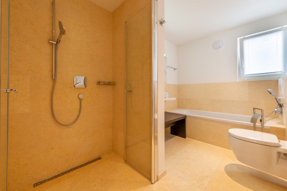 Badezimmer Dachgeschosswohnung Oberstaufen / Kalzhofen