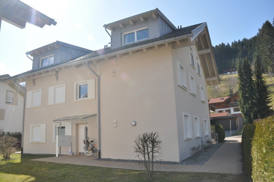 Haus Eingang Dachgeschosswohnung Oberstaufen