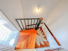 Massivholz-Treppe Alpine Wohntr�ume:
 Gem�tliche 2-Zimmer-Maisonettewohnung 
in Simmerberg im Allg�u