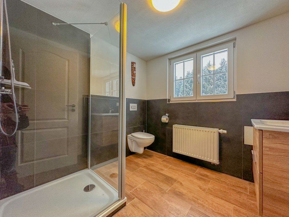 Badezimmer DG Zweifamilienhaus Lindenberg im Allg�u