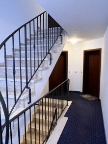 Treppenhaus TOP  LAGE 
2 Zimmer Wohnung mit S�D Terrasse 
im Bergdorf Steibis - Oberstaufen