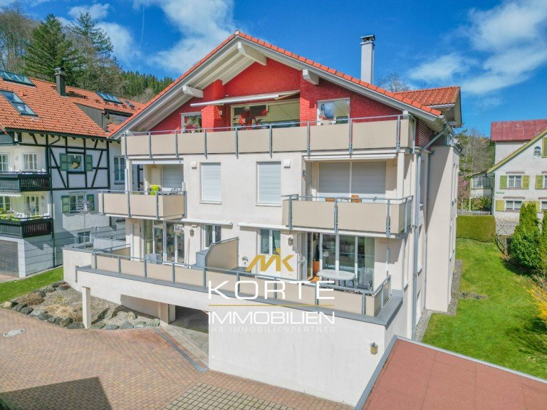 Wohnhaus Oberstaufen Erdgeschosswohnung Exklusives Wohnen: Hochwertige 3-Zimmer-Erdgeschosswohnung in zentraler Lage von Oberstaufen Allg.
