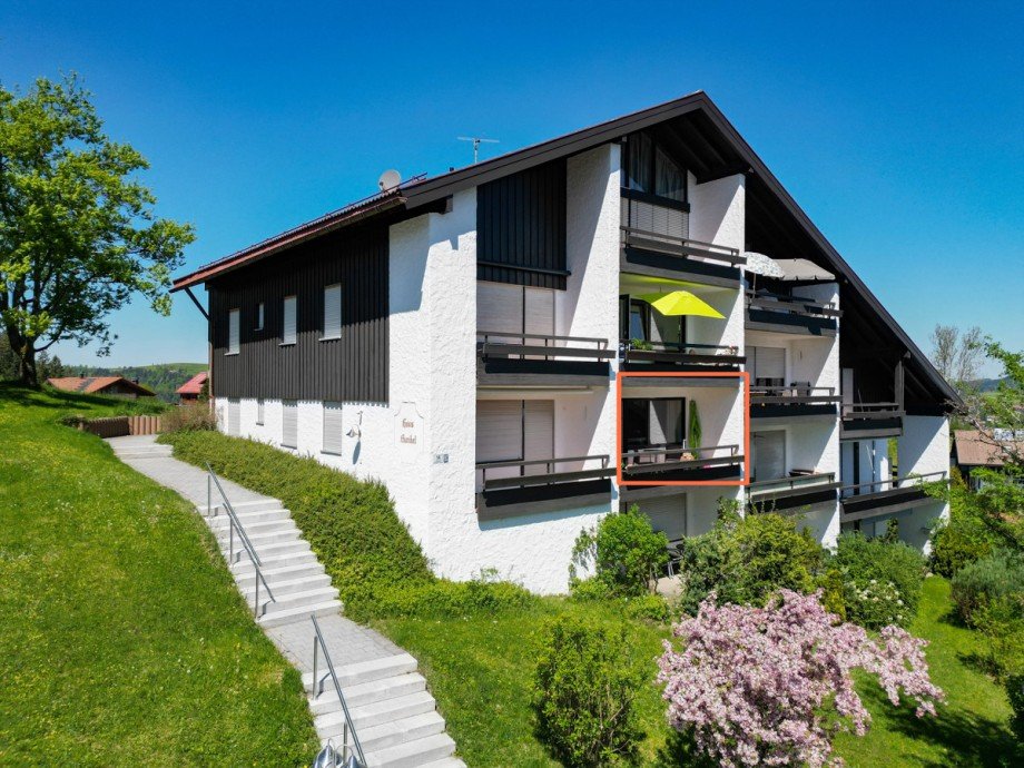 Hausansicht Etagenwohnung Oberstaufen / Steibis
