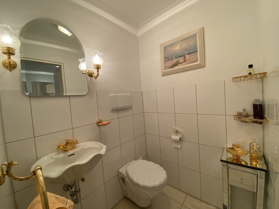G�ste WC / Marmor Etagenwohnung Oberstaufen