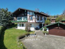  Einfamilienhaus mit Einliegerwohnung 
in sonniger Ortsrandlage 
von Heimenkirch / Allg�u