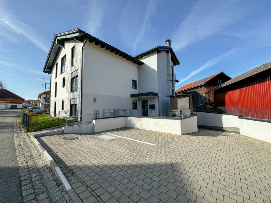 Garageneinfahrt Etagenwohnung Wertach