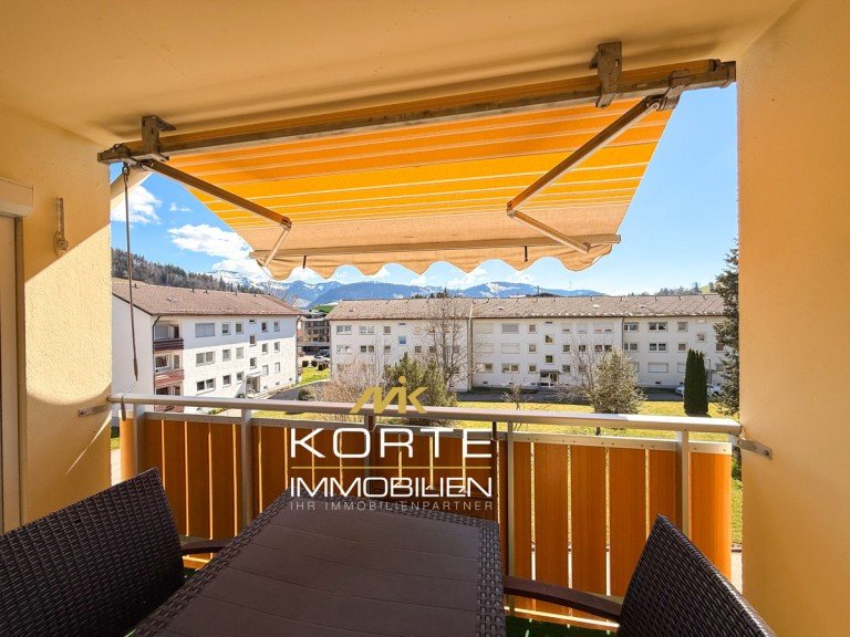 Ausblick Balkon Oberstaufen Etagenwohnung TOP Ferienwohnung Gem�tliche 2-Zimmerwohnung in Oberstaufen im Allg�u