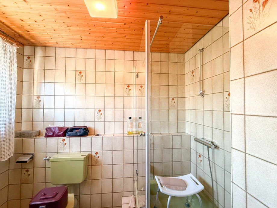 Badezimmer DG Doppelhaush�lfte Lindau