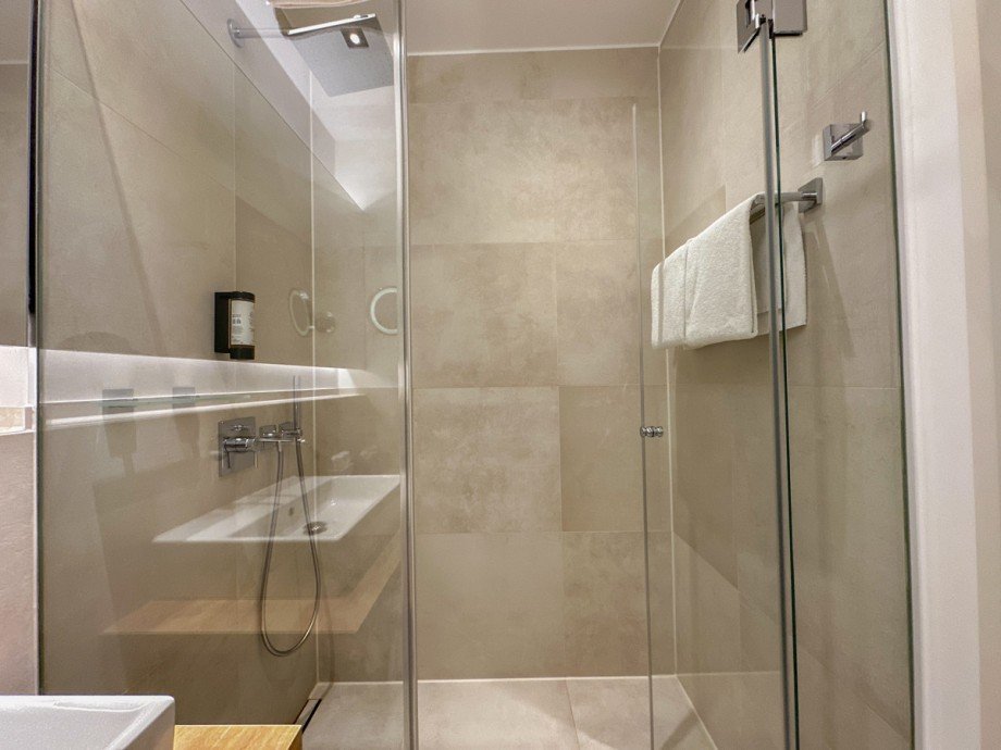 Badezimmer ( Chalet Hohenegg ) Dachgeschosswohnung Oberstaufen