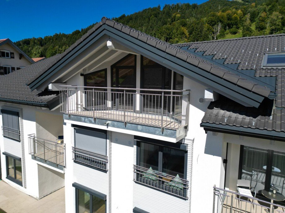 Hausansicht mit Balkon Dachgeschosswohnung Oberstaufen / Wiedemannsdorf