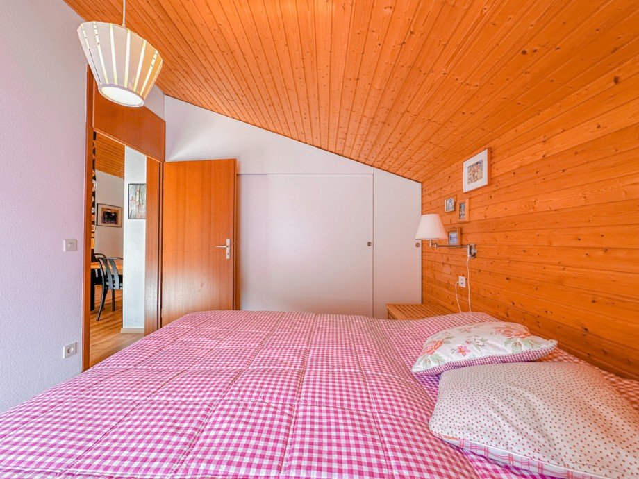 Schlafzimmer 1 Dachgeschosswohnung Oberreute / Irsengund