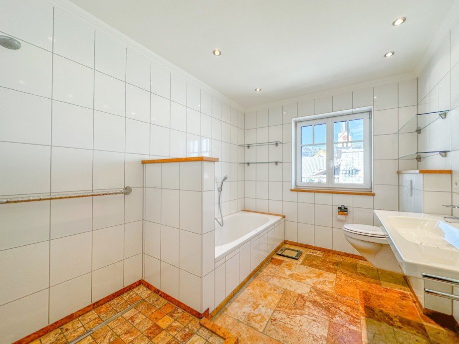 Master-Bad Dachgeschosswohnung Oberstaufen