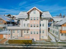 Wohnhaus Einzigartiges Potential in Bestlage:
 Renovierungsbed�rftiges Mehrfamilienhaus 
 in Oberstaufen