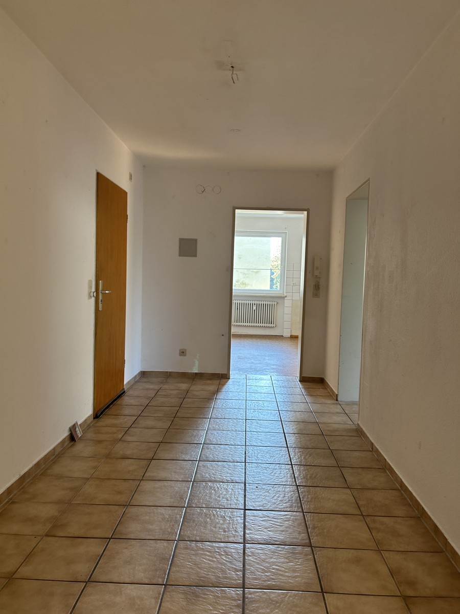 Flur Richtung K�che - Eingangst�re Etagenwohnung Lindau (Bodensee)
