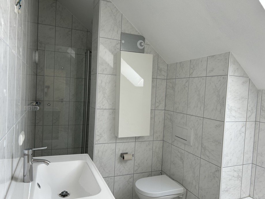 Badezimmer mit WC 2. Ebene Maisonettewohnung Wei�ensberg
