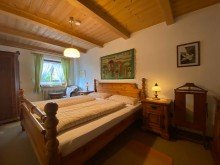 Schlafbereich EG. Ein Haus in Top Lage 
in Immenstadt im Allg�u 
mit unverbaubarem Blick in die Berge!