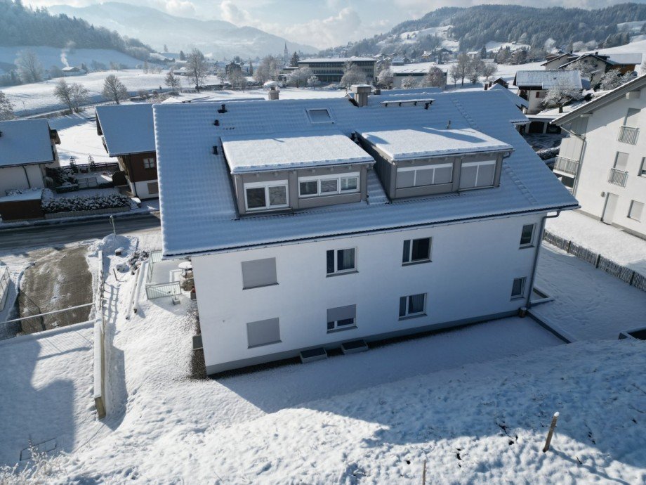 Hausansicht Blick Richtung Oberstaufen Dachgeschosswohnung Oberstaufen / Kalzhofen