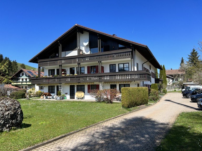 S�dansicht Oberstaufen Erdgeschosswohnung HELLE 2-ZIMMER-WOHNUNG IN RUHIGER S�D - WEST LAGE VON OBERSTAUFEN